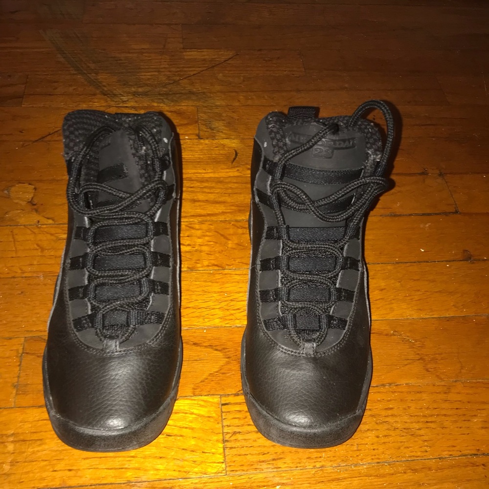 Youth kids Black Jordan retro 10